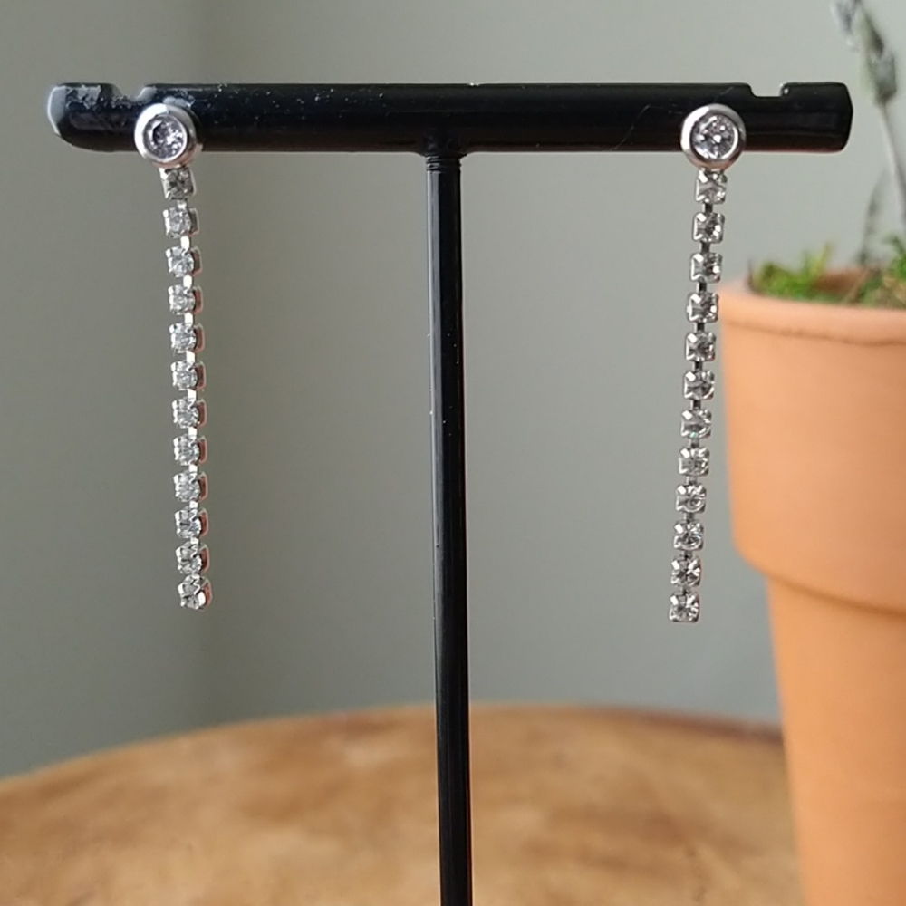 White Rhodium crystal earrings - Picture 2 of 4